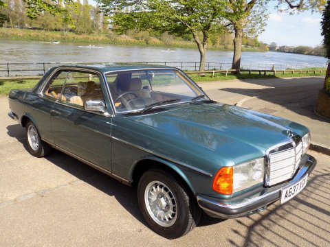 Mercedes-Benz W123 230 CE Pillarless Coupe 43