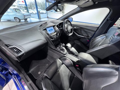 Ford Focus 2.0 TDCi ST-3 Euro 6 (s/s) 5dr 27