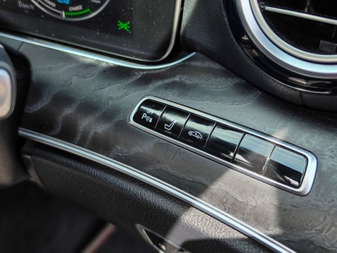Mercedes-Benz E Class 3.0 AMG E 53 4Matic Auto 4WD 5dr 29