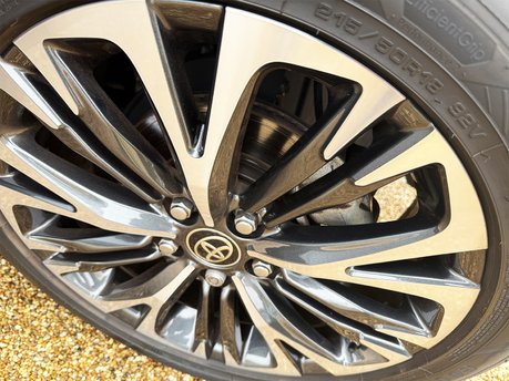 Toyota Yaris Cross EXCEL 37