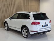 Volkswagen Touareg 3.0 Touareg V6 R-Line+ TDI BlueMotion Technology Auto 4WD 5dr 18