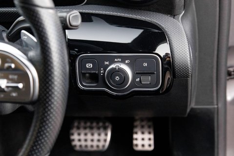 Mercedes-Benz A Class A 200 AMG LINE EXECUTIVE 16