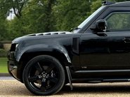 Land Rover Defender V8 10