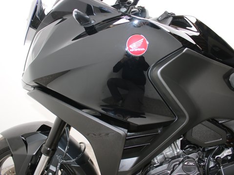 Honda NT1100 NT 1100 A-N 28