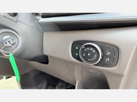 Ford Transit Custom 320 LIMITED DCIV ECOBLUE 25