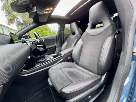 Mercedes-Benz CLA Class 1.3 CLA180 AMG Line Night Edition (Premium Plus) Coupe 7G-DCT Euro 6 (s/s) 49
