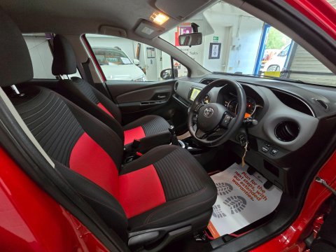 Toyota Yaris 1.33 Dual VVT-i Sport Euro 5 5dr Euro 5 37