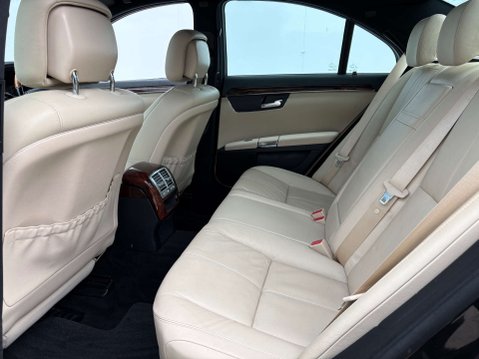 Mercedes-Benz S Class 3.0 S320 CDi Auto 4dr 53