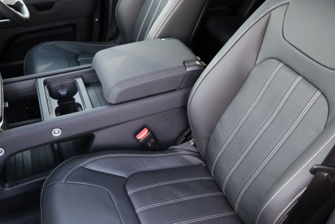 Defender 110 Commercial 13