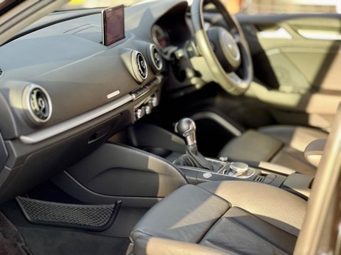 Audi A3 TFSI Sportback Tronic quattro 13