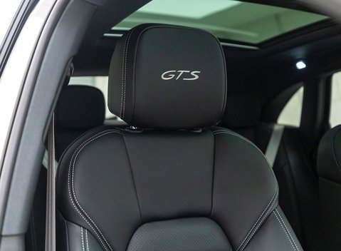 Porsche Macan GTS 11
