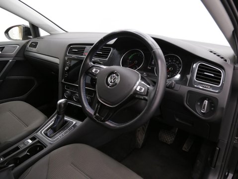 Volkswagen Golf 35.8kWh e-Golf Auto 5dr 20