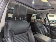 Land Rover Discovery 3.0 Discovery HSE TD6 Auto 4WD 5dr 50