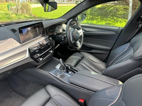 BMW 5 Series 3.0 530d MHT M Sport Steptronic xDrive Euro 6 (s/s) 4dr 36