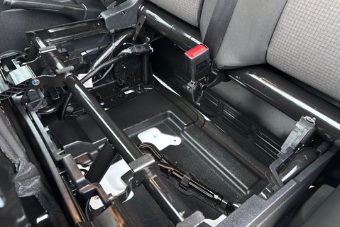 Ford Transit 350 Rwd L2 H2 130 ps Panel Van - Air Con / Rear Sensors 18