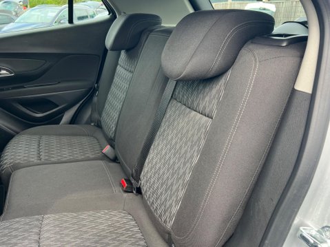 Vauxhall Mokka 1.6i Exclusiv 2WD Euro 6 (s/s) 5dr 28