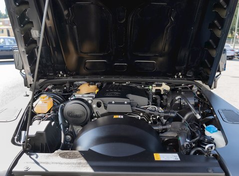 Land Rover Defender 90 Autobiography Edition 28