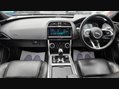 Jaguar XE R-DYNAMIC S 10