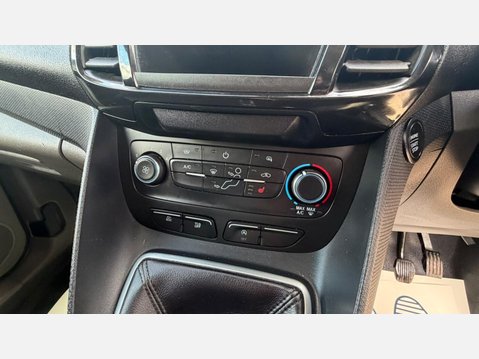 Ford Transit Connect 1.5 200 EcoBlue Limited L1 Euro 6 (s/s) 5dr 30