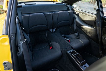 Porsche 911 993 CARRERA 28