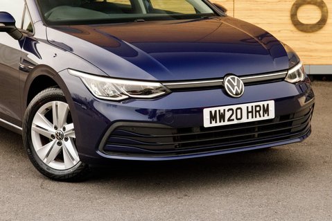 Volkswagen Golf LIFE TSI 10