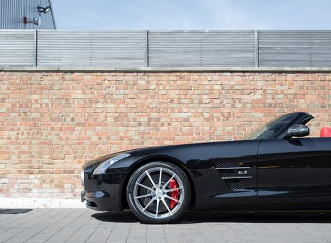 Mercedes-Benz SLS AMG Roadster 25