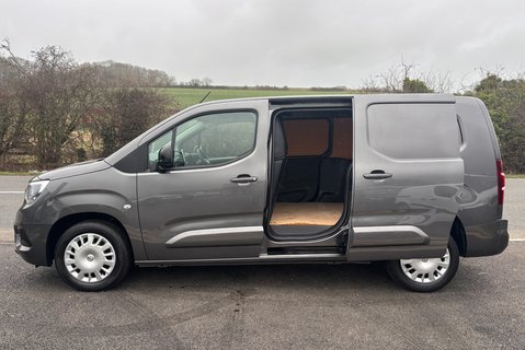 Vauxhall Combo L2H1 2300 100ps Pro Panel Van - Sat Nav / Rear Camera 8