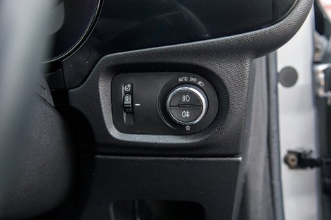 Vauxhall Corsa ELITE NAV PREMIUM 17
