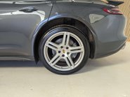 Porsche Panamera 2.9 Panamera 4 E-Hybrid Semi-Auto 4WD 5dr 34