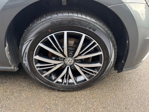 Volkswagen Golf SE NAVIGATION TSI BLUEMOTION TECHNOLOGY 56