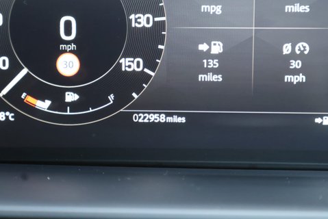 Land Rover Discovery COMMERCIAL DYNAMIC HSE styled by seeker rear seat conversion low miles  16