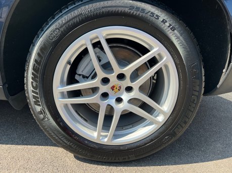 Porsche Macan 3.0 TD V6 S SUV 5dr Diesel PDK 4WD Euro 6 (s/s) (258 ps) 24