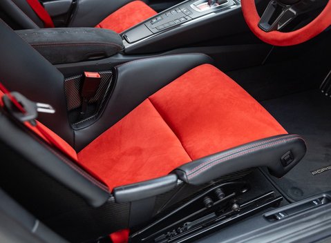 Porsche 911 (991) GT2 RS Weissach 14