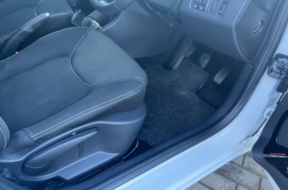 Renault Clio ICONIC 0.9 TCE 5 DOOR 22