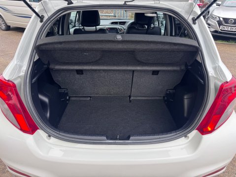 Toyota Yaris VVT-I SR 10