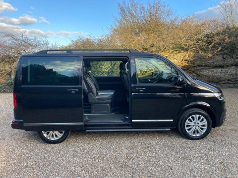 Volkswagen Caravelle 2.0 TDI Executive MPV 5dr Diesel DSG Euro 6 (s/s) (150 ps) 23