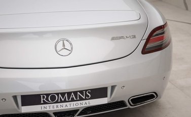 Mercedes-Benz SLS 6.2 63 V8 AMG 2dr 21
