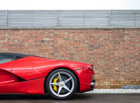 Ferrari LaFerrari 32