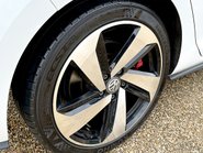 Volkswagen Golf GTI PERFORMANCE TSI DSG 41