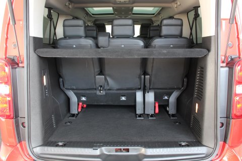 Peugeot Traveller 5dr 2.0 BlueHDi 180 Allure Long Automatic 8 Seater Minibus 43
