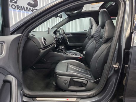 Audi RS3 2.5 TFSI Sportback 5dr Petrol S Tronic quattro Euro 6 (s/s) (367 ps) 36