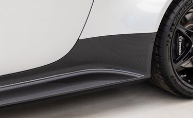 Aston Martin Vantage GT8 25