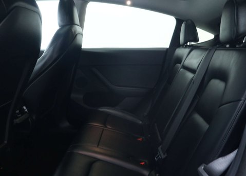 Tesla Model Y (Dual Motor) Long Range SUV 5dr Electric Auto 4WDE (384 bhp) 46