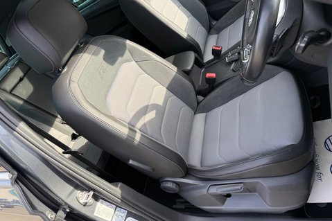 Volkswagen Tiguan R-LINE TECH TSI EVO DSG -CAMERA -FULL VW SERVICE HISTORY  37