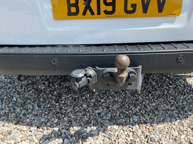 Ford Transit Custom AUTO SWB L1H1 Low Roof Trend Air Con Sensors Tow Bar EURO 6 NO VAT 32