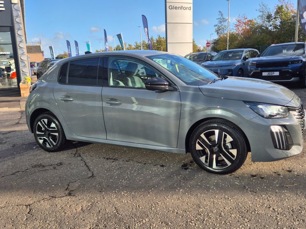 Peugeot 208 PURETECH ALLURE S/S 4