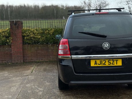 Vauxhall Zafira 1.8 Zafira Design Nav 5dr 10