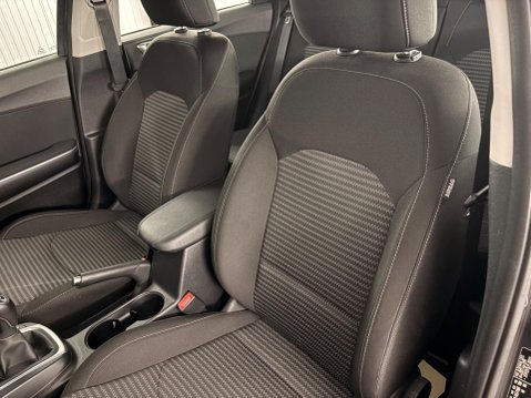 Kia Ceed 1.5 T-GDi 2 Euro 6 (s/s) 5dr Non-ADAP 9