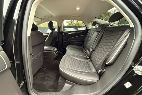 Ford Mondeo VIGNALE HYBRID - RARE CAR -CAMERA-HEATED/COOLED/ELECTRIC SEATS -HUGE SPEC 26