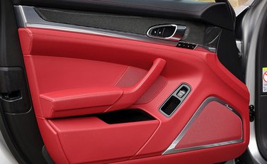 Porsche Panamera Turbo S 23